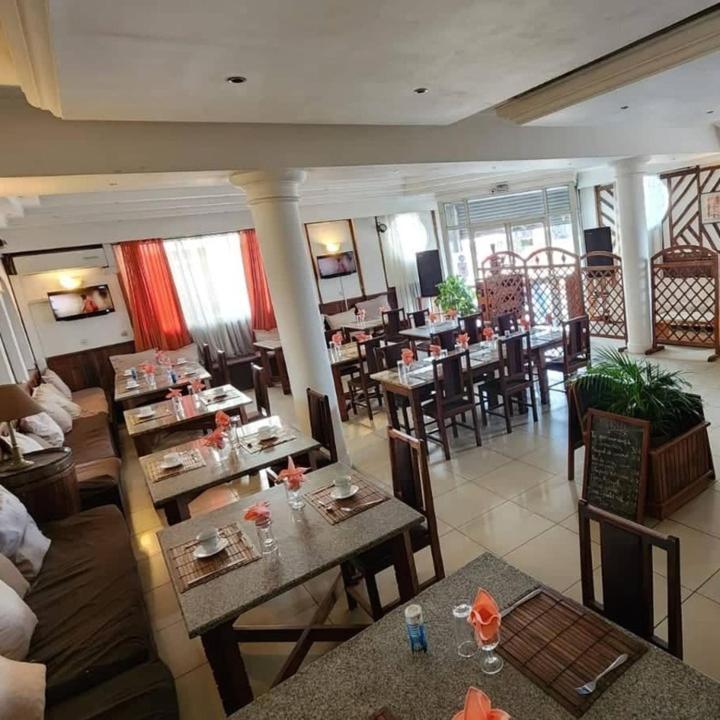 Hotel Le Relais Normand Antananarivo Exterior photo